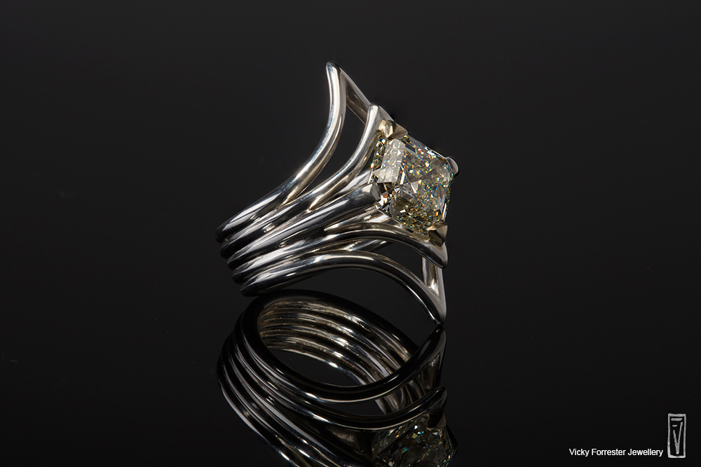 Vicky Forrester contemporary jewellery